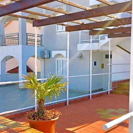 Bright Krk With Balcony And Proximity